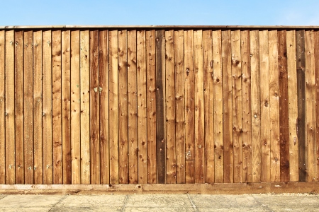 Fence Staining Thumbnail